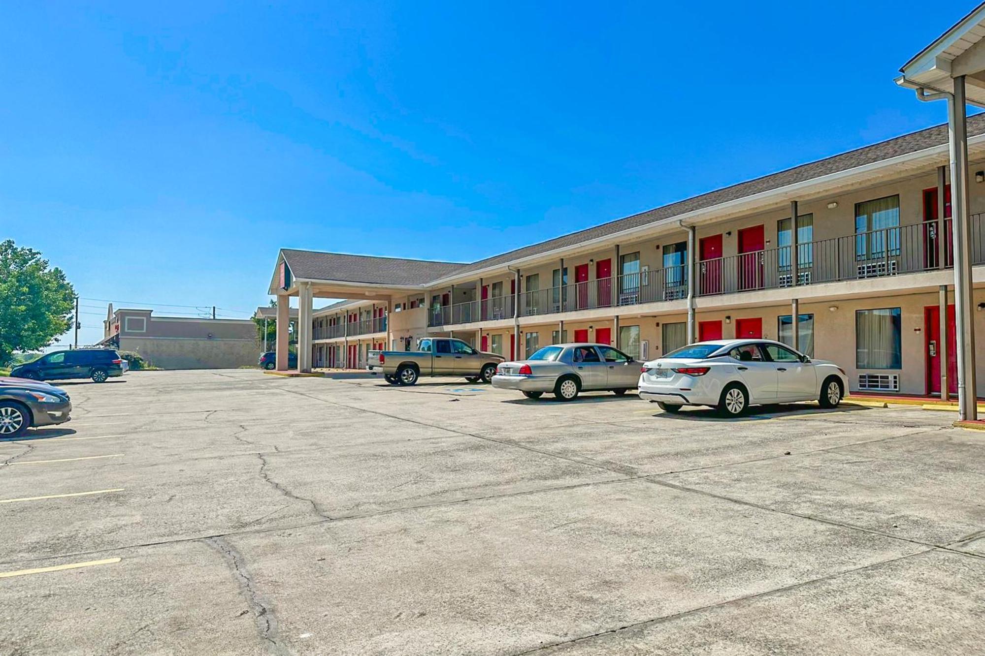 Oyo Hotel East Macon I-75 Exterior photo